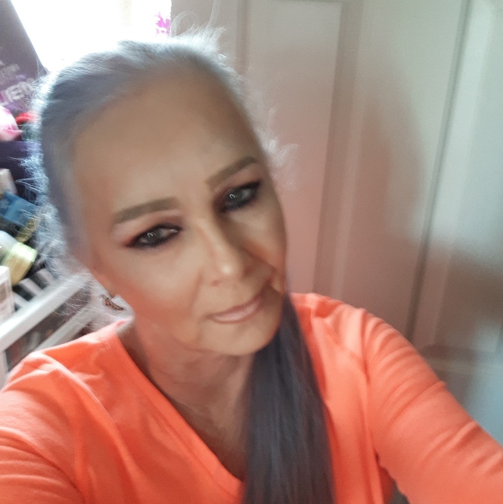 Meet your Posher, Christinia